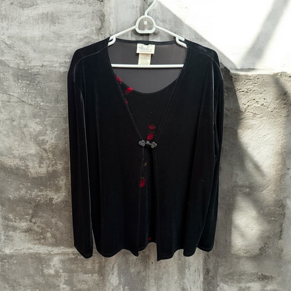 Vintage Kathie Lee Layered Black Velvet Tunic with Red Roses ~ Size Large - Picture 1 of 7